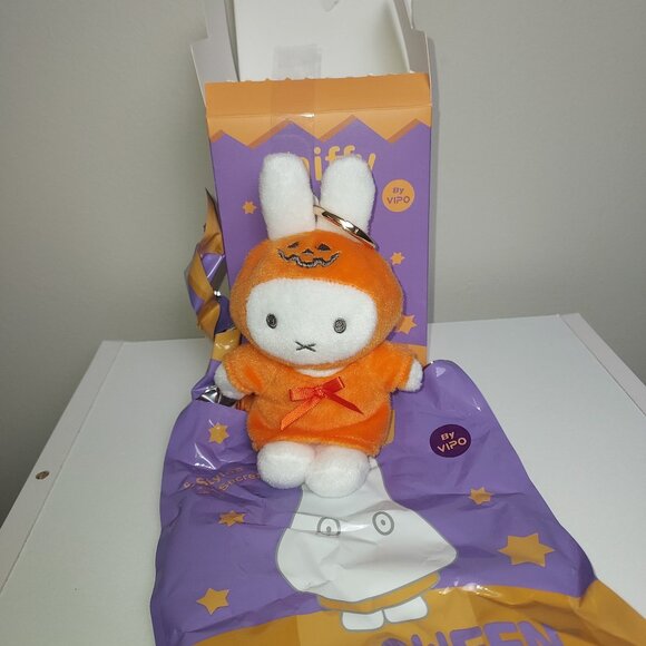 Miffy plush keychain x VIPO halloween. - Picture 1 of 2